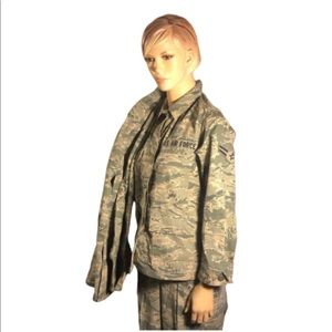 Two US AF women’s utility ABU tops.